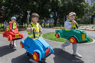 Zdjęcie z oficjalnego otwarcia Centrum Rekreacyjno-Sportowego i Edukacyjnego przy ZSP nr 5